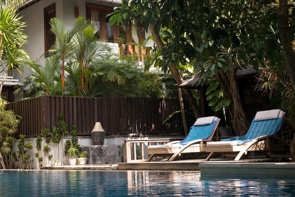 D'Sriwing Villa Gallery Kuta  Exterior photo