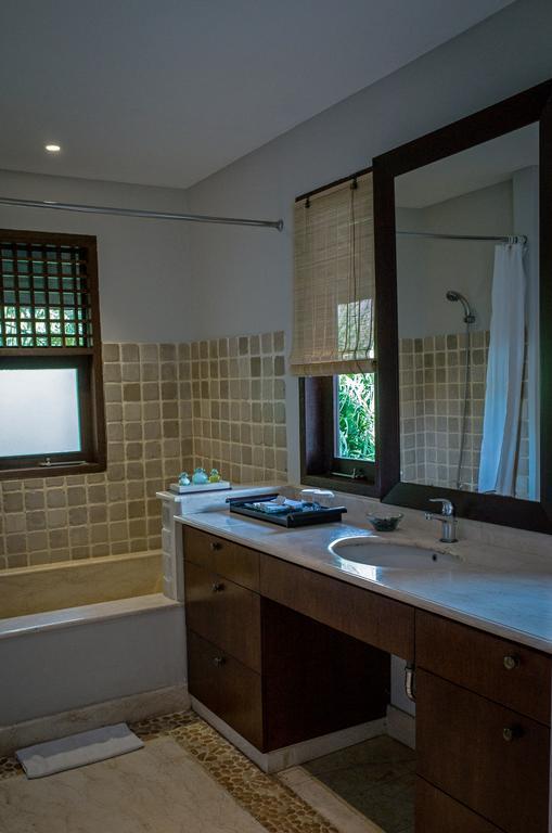D'Sriwing Villa Gallery Kuta  Exterior photo