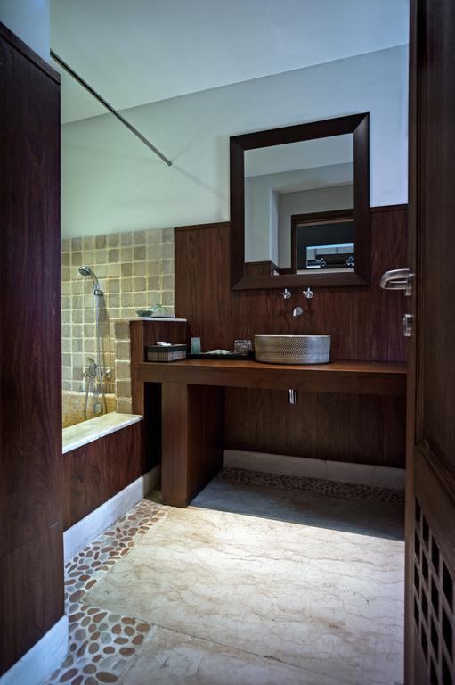 D'Sriwing Villa Gallery Kuta  Exterior photo